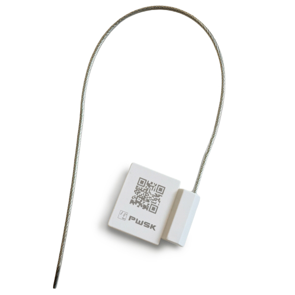 Biały tag RFID z linką stalową uformowaną w łuk, kod QR na obudowie
